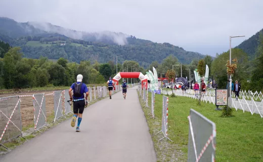 Jest zwycięzca Biegu 7 Dolin na 100 km! Dotarł do mety ze świetnym czasem [WIDEO] - 66